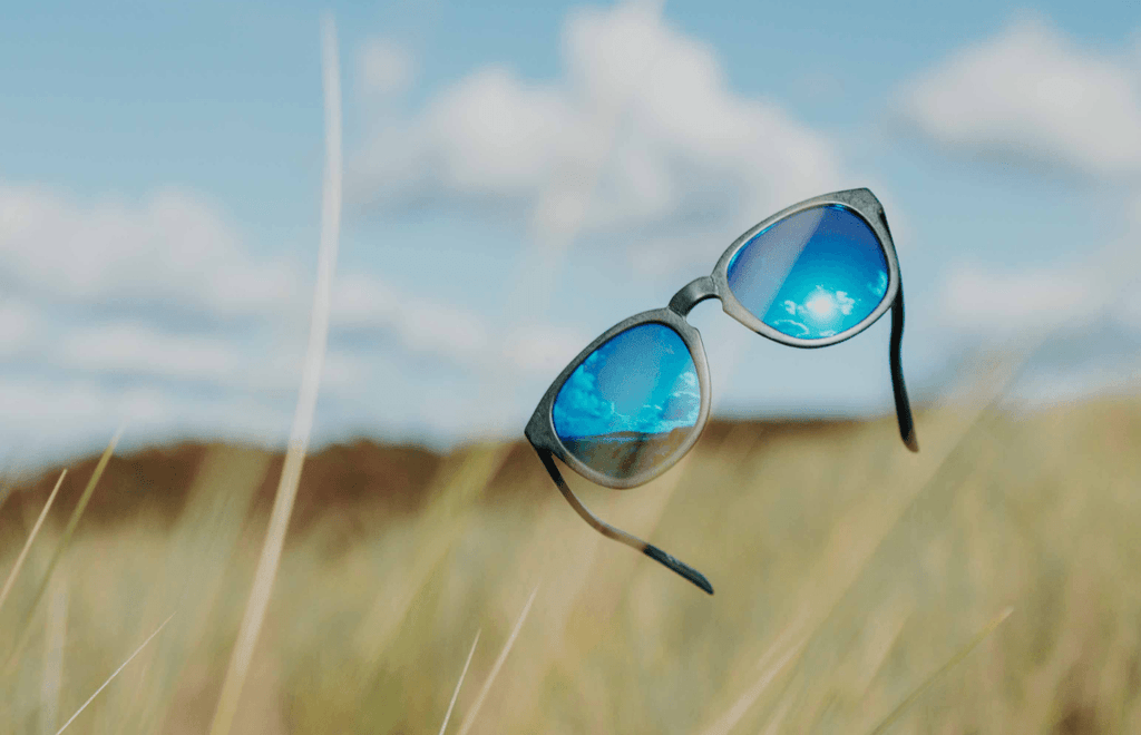 3 Reasons why you should wear sunglasses in Autumn